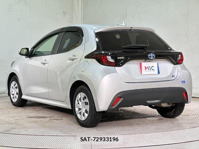 Toyota YARIS 2022-06 8056290-16