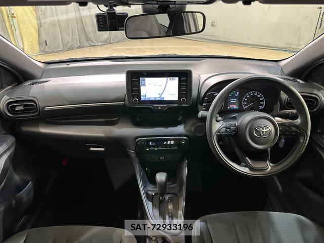 Toyota YARIS 2022-06 8056290-7