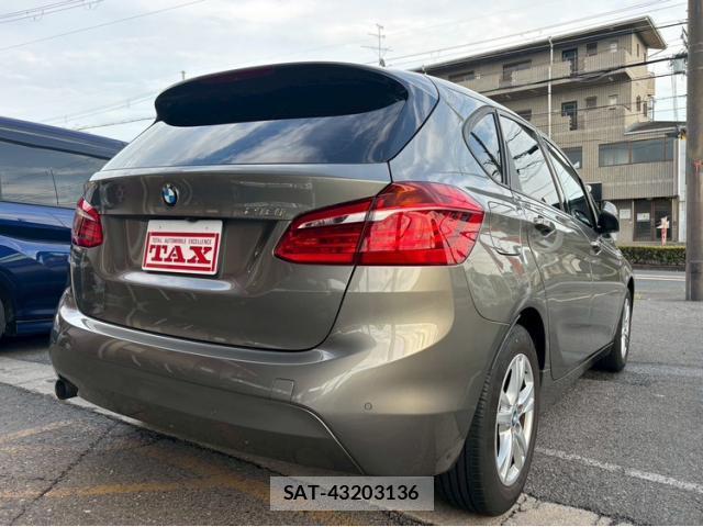 Bmw 2 SERIES 2017-05 8072304-1