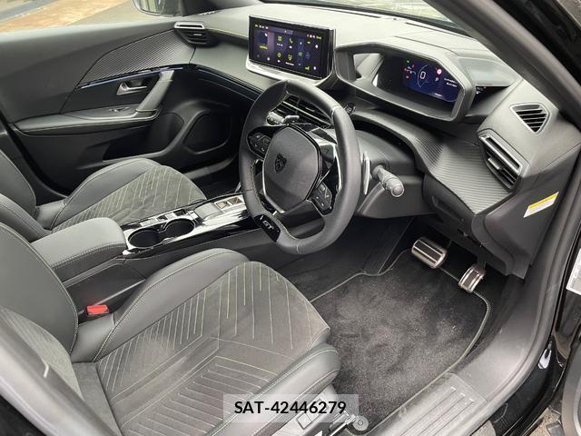 Peugeot 2008 2024-03 8070973-3