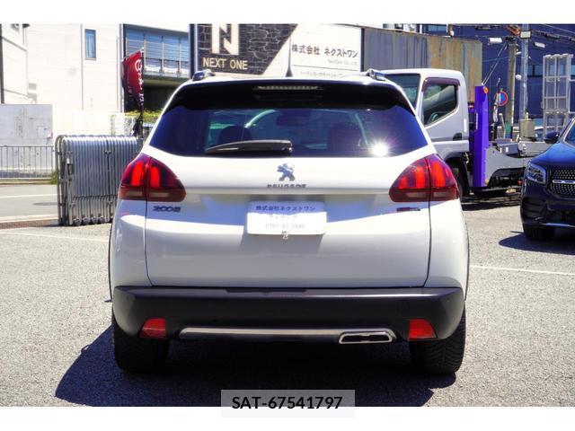 Peugeot 2008 2017-06 8071857-5