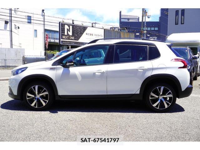 Peugeot 2008 2017-06 8071857-6