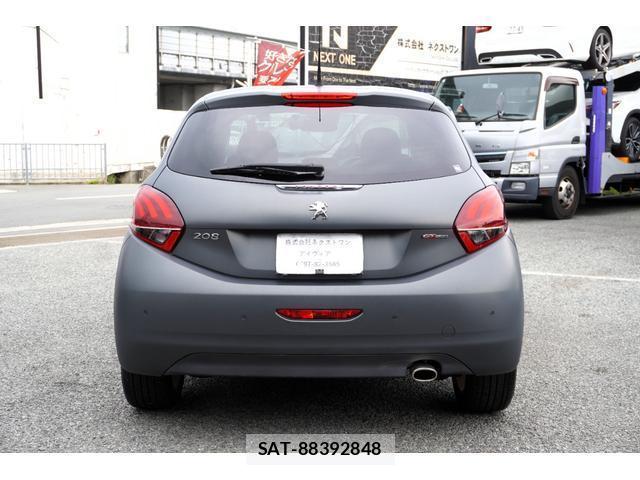 Peugeot 208 2016-12 8071876-5