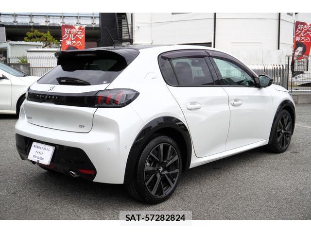 Peugeot 208 2022-03 8071907-1