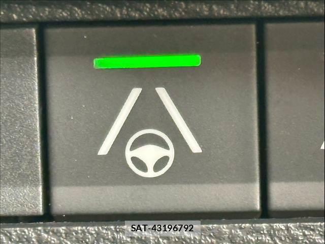Peugeot 208 2020-08 8072447-10