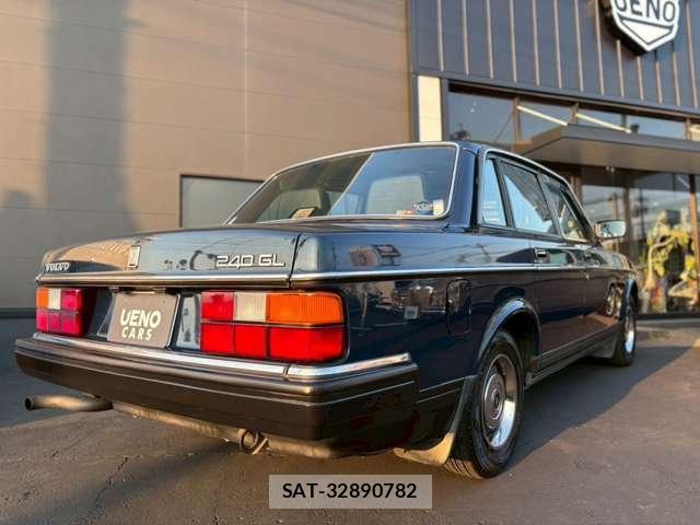 Volvo 240 1990-02 8071021-1