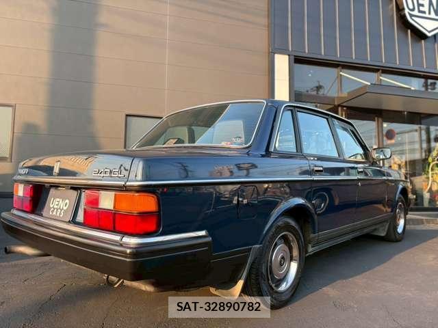 Volvo 240 1990-02 8071021-5