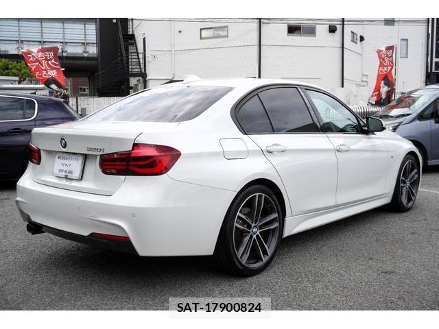 Bmw 3 SERIES 2018-03 8071922-1