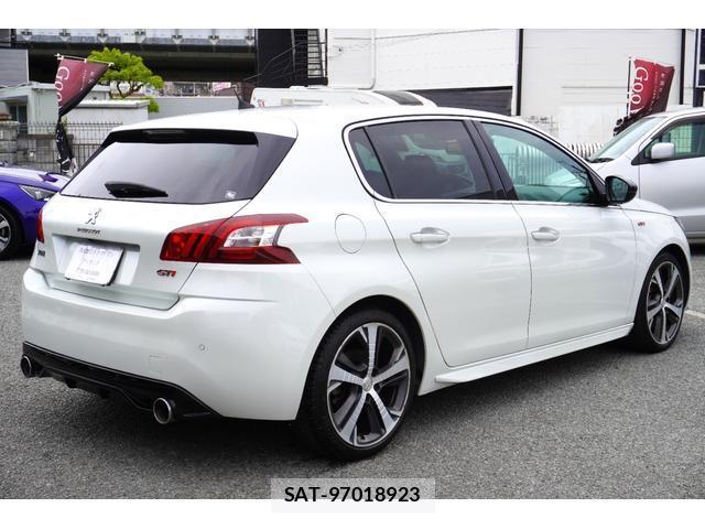 Peugeot 308 2016-04 8071854-1