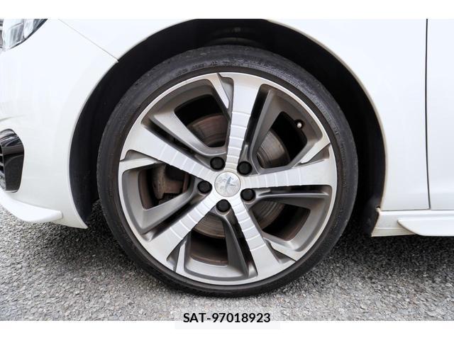 Peugeot 308 2016-04 8071854-2