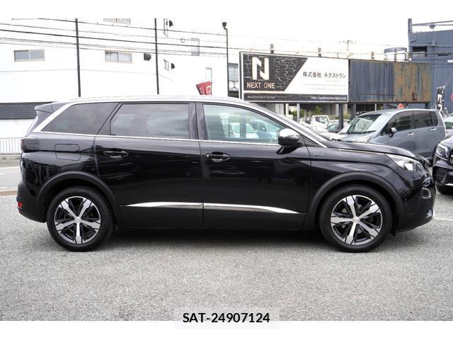 Peugeot 5008 2017-12 8071864-2