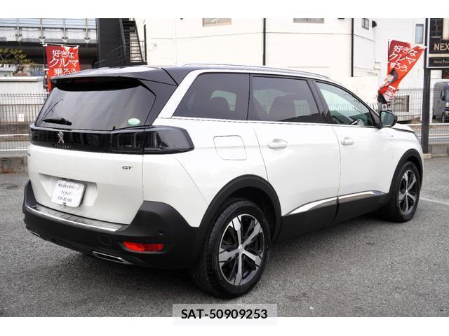 Peugeot 5008 2021-03 8071871-1