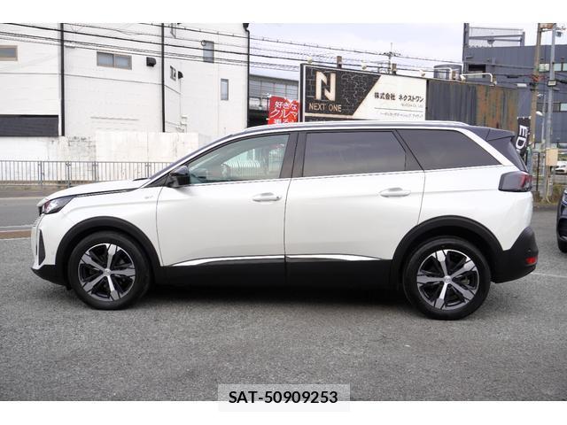Peugeot 5008 2021-03 8071871-2