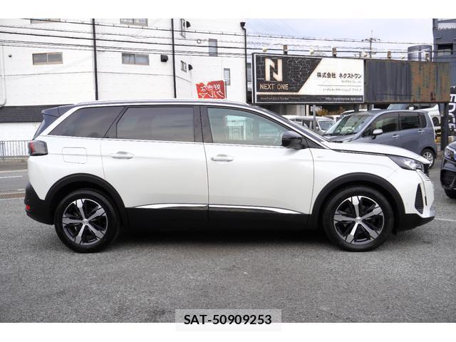 Peugeot 5008 2021-03 8071871-4
