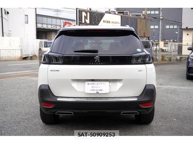 Peugeot 5008 2021-03 8071871-5