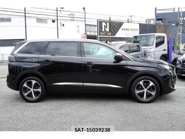 Peugeot 5008 2022-01 8071930-3