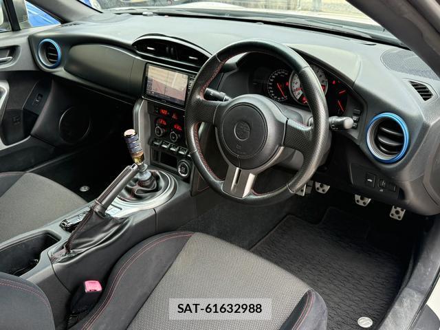 Toyota 86 2012-10 8071537-10