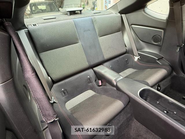 Toyota 86 2012-10 8071537-13