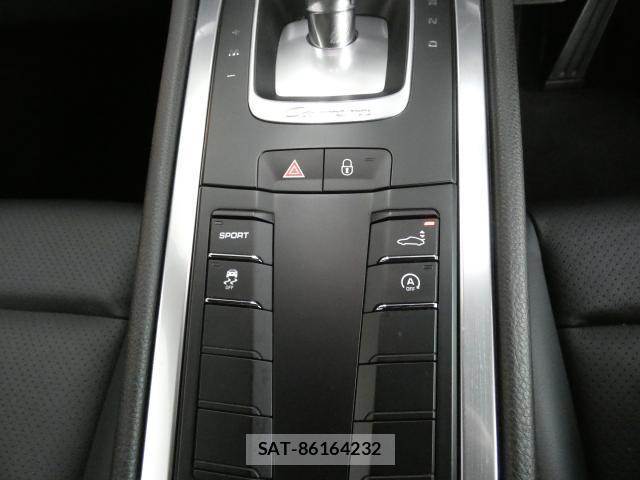 Porsche 911 2015-04 8072501-17