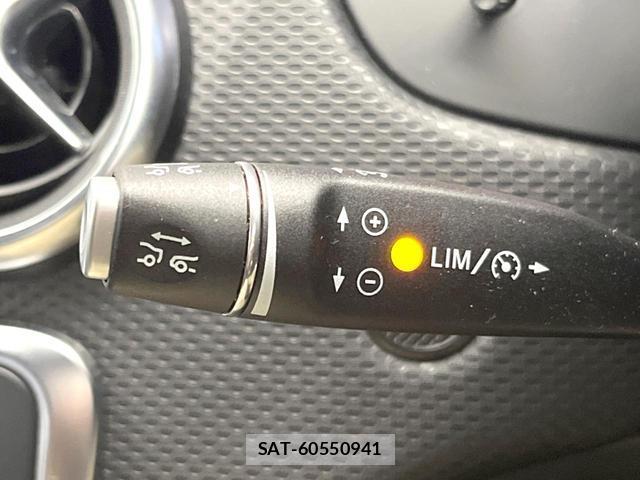 Mercedes Benz A-CLASS 2018-03 8071678-4