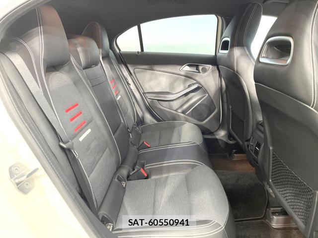 Mercedes Benz A-CLASS 2018-03 8071678-9