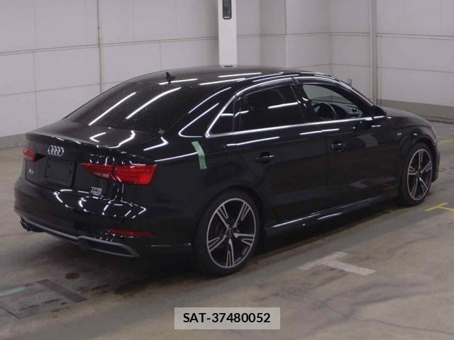 Audi A3 SEDAN 2017-06 8072206-1