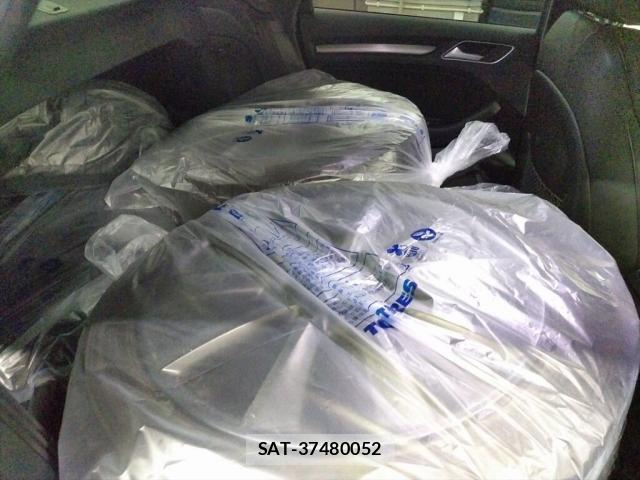 Audi A3 SEDAN 2017-06 8072206-3