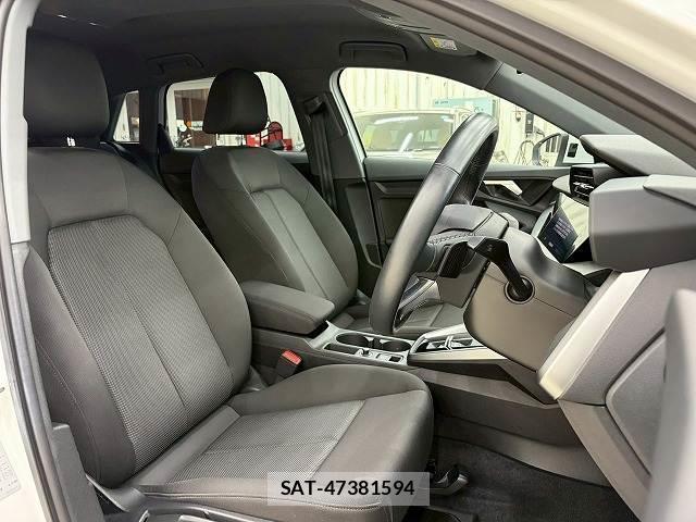 Audi A3 2021-11 8071688-8