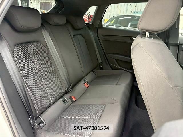 Audi A3 2021-11 8071688-9