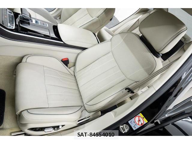 Audi A8 2021-06 8071755-12