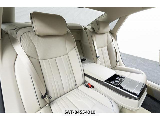 Audi A8 2021-06 8071755-14