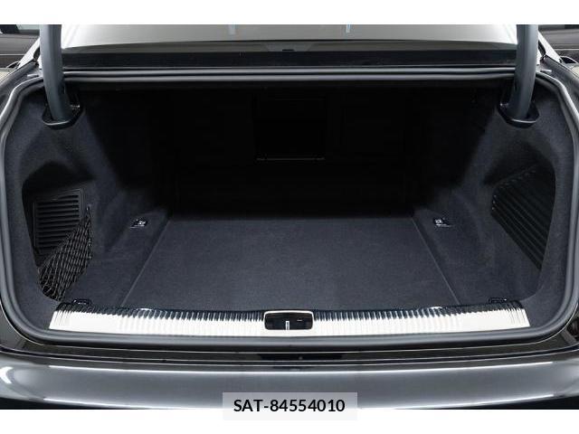 Audi A8 2021-06 8071755-16