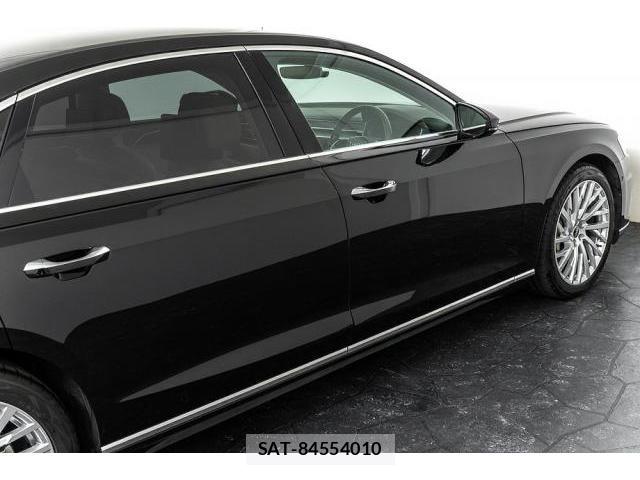 Audi A8 2021-06 8071755-9