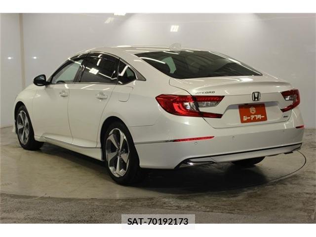 Honda ACCORD HYBRID 2020-06 8072435-6
