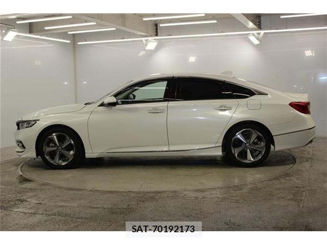 Honda ACCORD HYBRID 2020-06 8072435-7