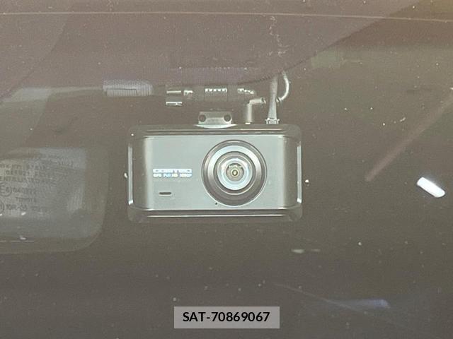 Toyota ALPHARD HYBRID 2021-06 8070943-6