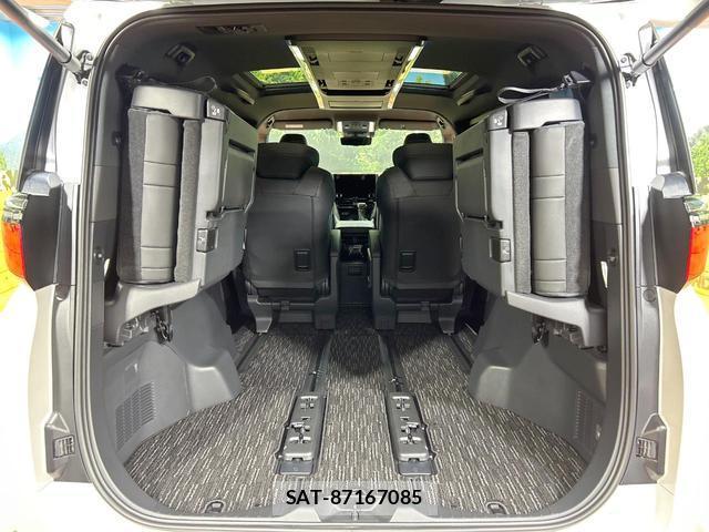 Toyota ALPHARD HYBRID 2025-11 8070965-11