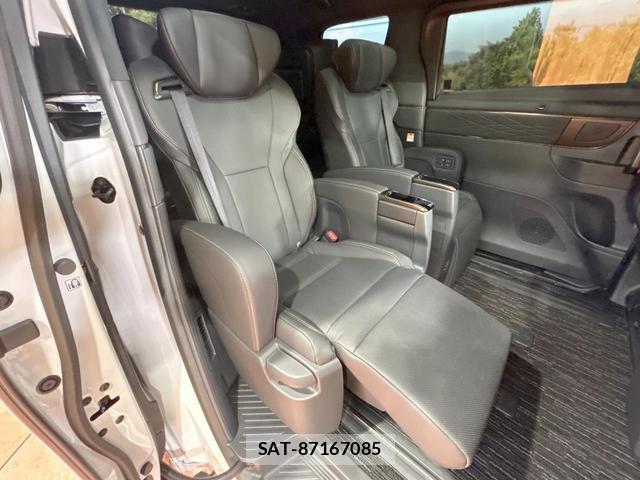 Toyota ALPHARD HYBRID 2025-11 8070965-9