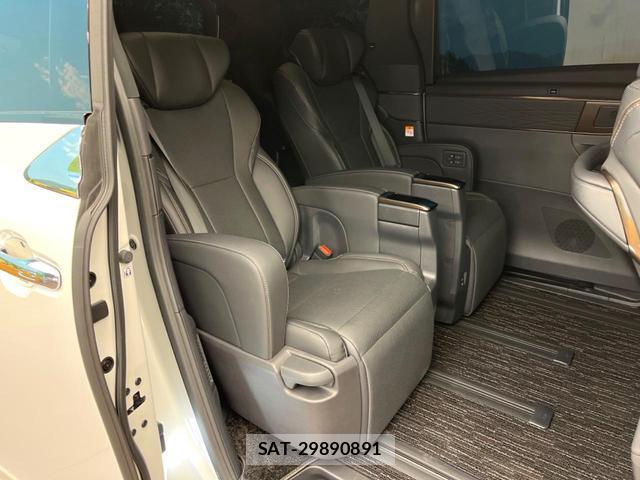 Toyota ALPHARD HYBRID 2024-02 8071336-8