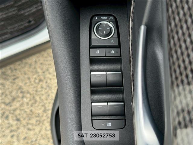 Toyota ALPHARD HYBRID 2025-09 8072065-19