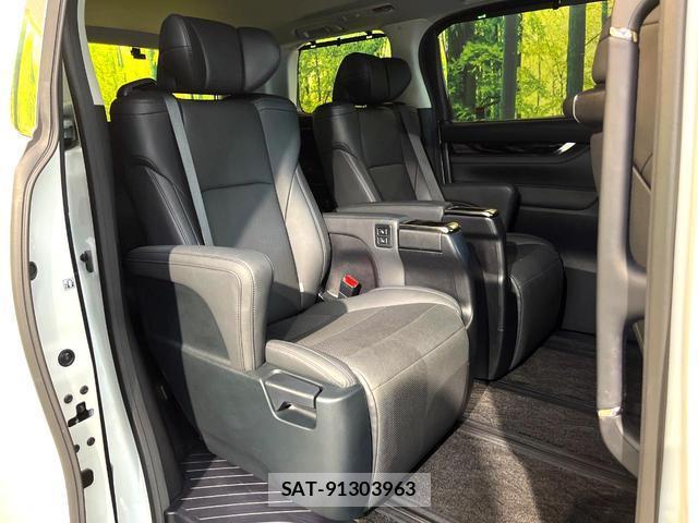 Toyota ALPHARD 2023-02 8071441-10