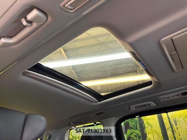 Toyota ALPHARD 2023-02 8071441-2