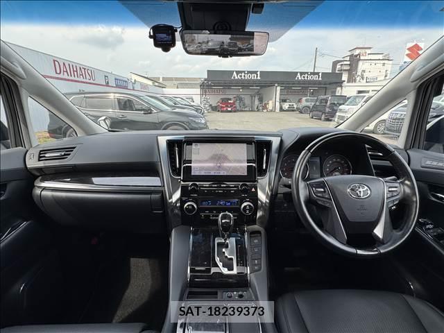 Toyota ALPHARD 2021-04 8071483-1