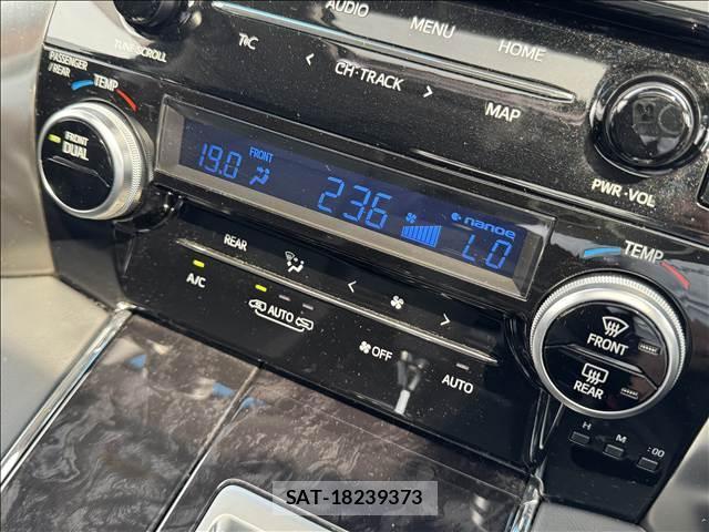 Toyota ALPHARD 2021-04 8071483-11