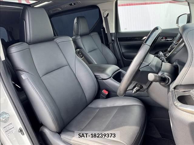 Toyota ALPHARD 2021-04 8071483-6