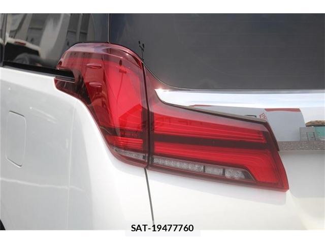 Toyota ALPHARD 2021-05 8071961-13