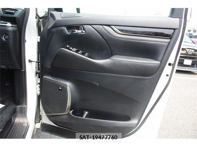 Toyota ALPHARD 2021-05 8071961-17