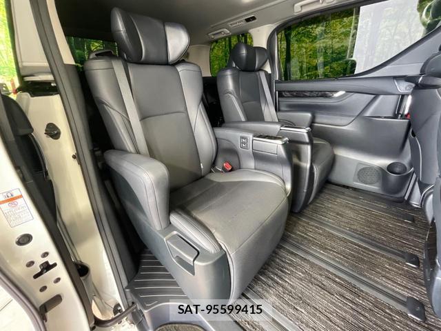 Toyota ALPHARD 2021-03 8071982-9