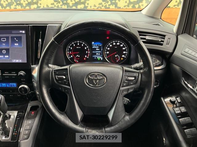 Toyota ALPHARD 2022-03 8072235-11