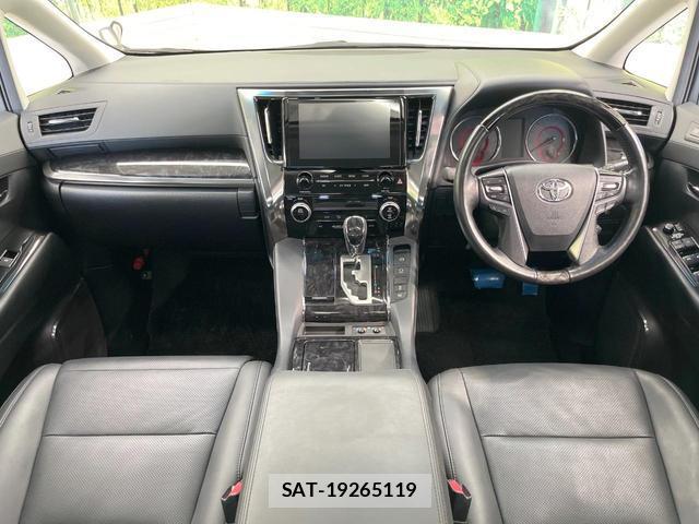 Toyota ALPHARD 2021-05 8072347-1